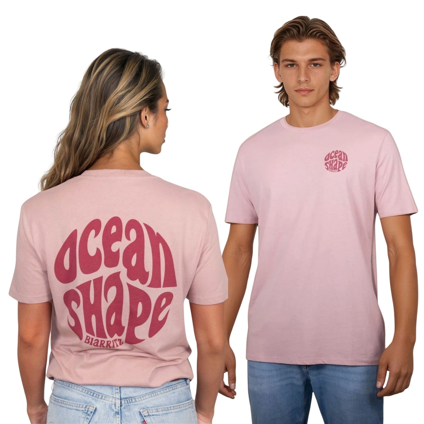 Tee-shirt unisexe rose pale en coton biologique.
Devant : petit logo bubble "ocean shape biarritz" rose foncé sur la poitrine gauche.
Dos : gros logo bubble "ocean shape biarritz" rose foncé.
Vu de dos sur mannequin femme et vu de face sur mannequin homme.
